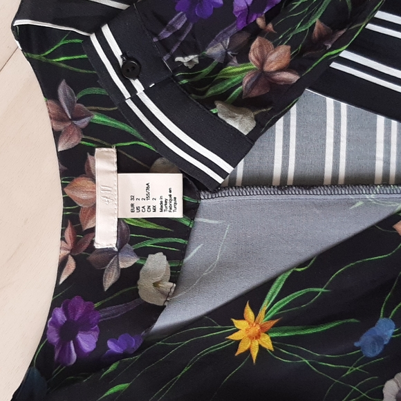 H&M Premium Selection, black floral dress, size 2. - Picture 5 of 6